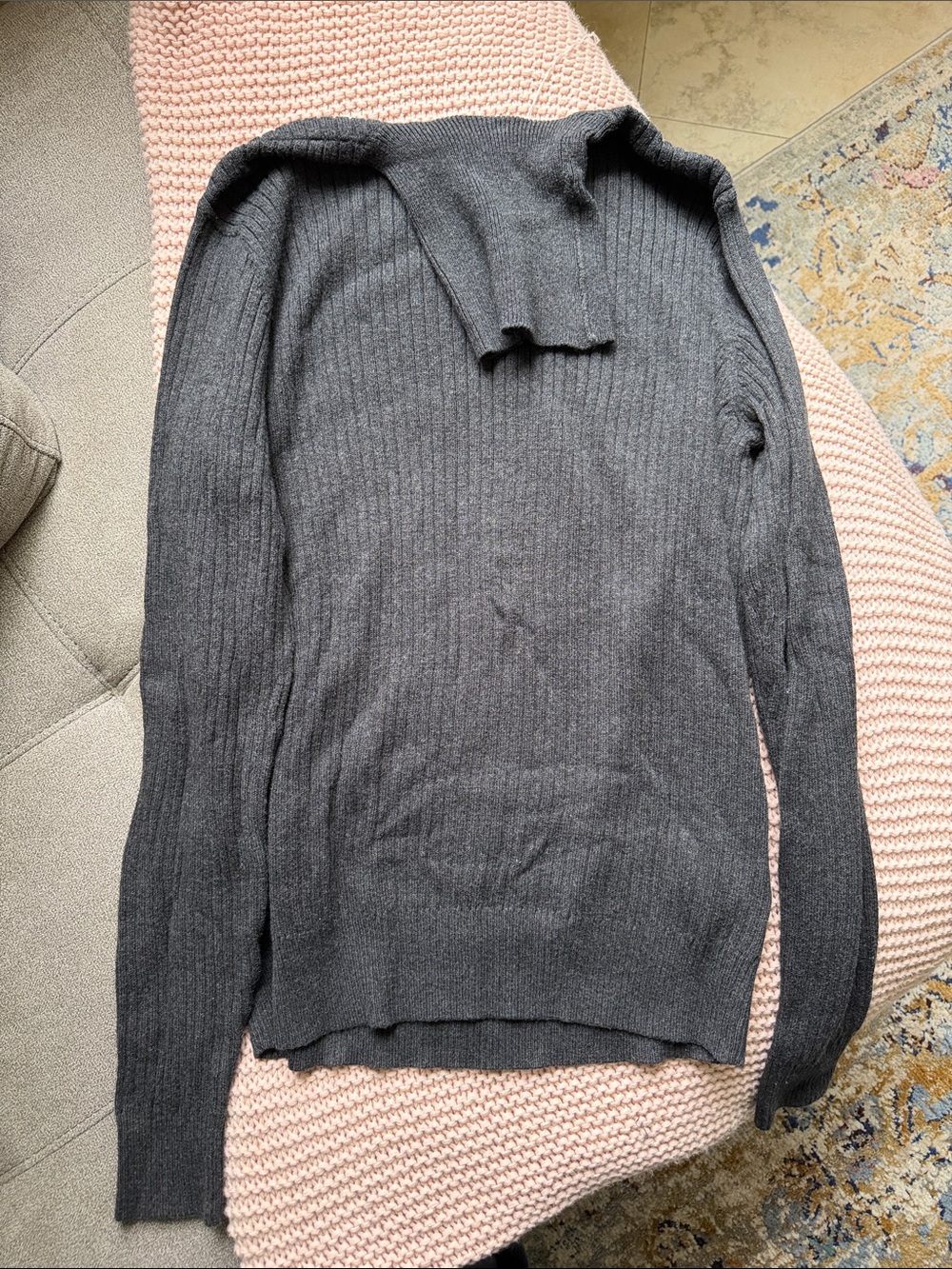 GAP Men's Charcoal Ribbed Turtleneck Sweater